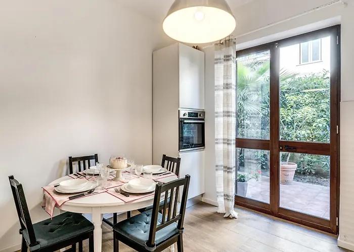 Maison Rosy 3*