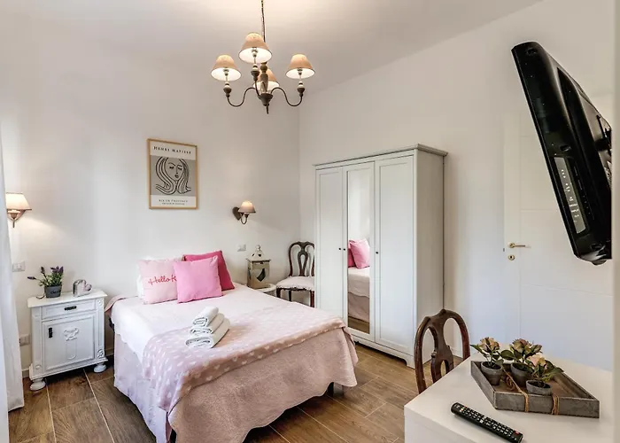 Maison Rosy 3*