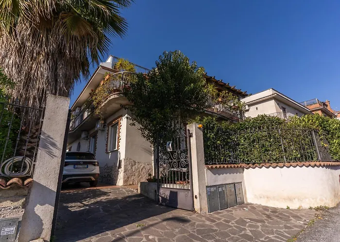 Maison Rosy 3*